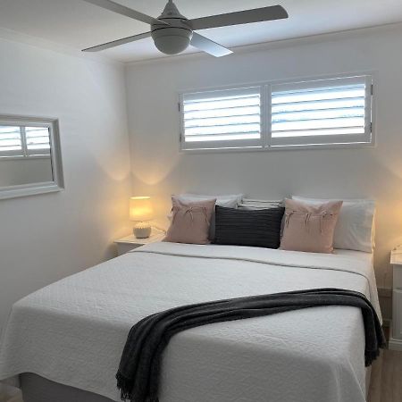 Rainbow Beach Dream Newly Renovated Stylish One Bedroom Apartment Bagian luar foto